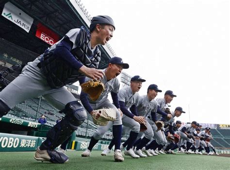 センバツ2024 京都外大西 初戦へダッシュ！ 甲子園練習で汗 ／京都 毎日新聞