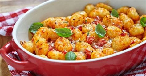 Ces Gnocchi De Pommes De Terre Avec Une Sauce Tomates Sont Une