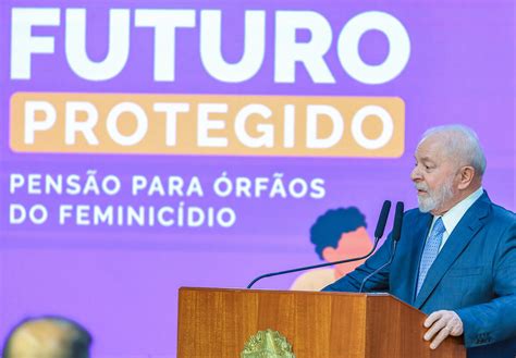 Lula Sanciona Pens O De R A Rf Os Do Feminic Dio Cuiab J Paga