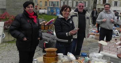 Saint Jean Le Vieux Exposants Ont Garni Les All Es De La