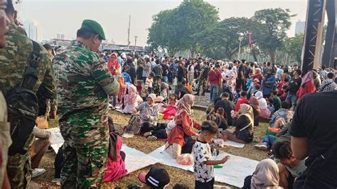 Perayaan Hut Tni Ke Parade Alutsista Imbauan Wfh Slank Dan Dewa