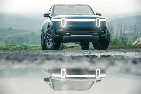 Review Rivian R S Electrifies The Adventure Suv