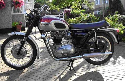 1967 Triumph Bonneville T120 Classic Motorcycle Pictures