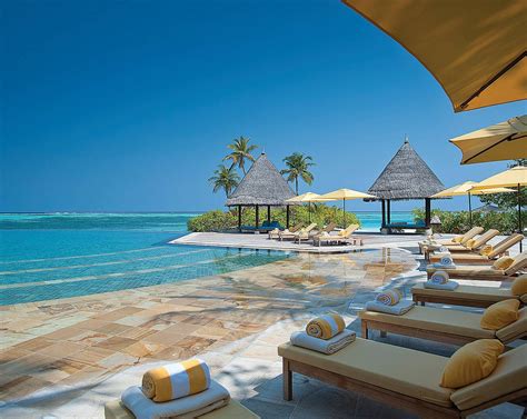 Four Seasons Resort At Maldives HD desktop wallpaper : Widescreen ...