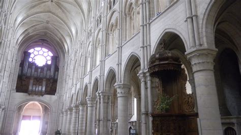 Early Gothic Style Creating A New View Of The World At Laon Cathedral