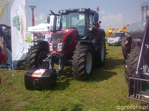 Foto Ciagnik Valtra Id 526178 Galeria Rolnicza Agrofoto