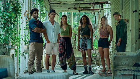 Watch The First 8 Minutes of Outer Banks Season 4 Part 2 Now - Netflix