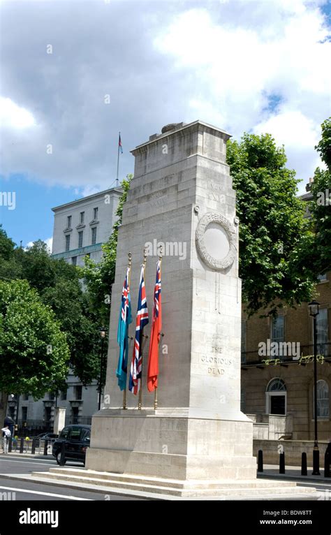 The cenotaph in Whitehall , central London Stock Photo - Alamy