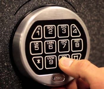 Как поменять пароль на сейфе - Ok-lock.ru