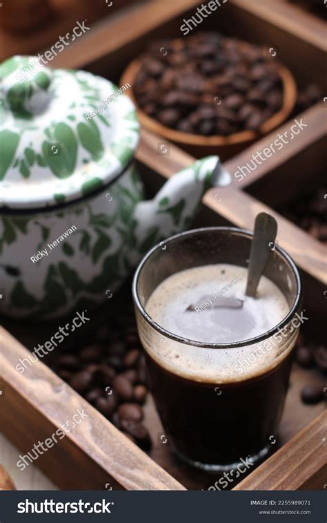 Kopi Tubruk Typical Indonesian Coffee Drink Stock Photo 2255989071 ...