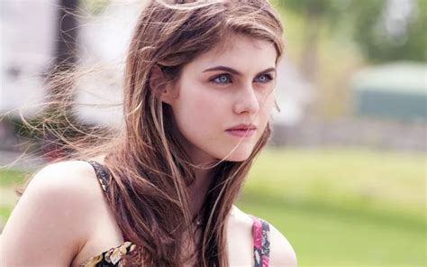 CLAP TV Actress Alexandra Daddario Naked Fappening Sauce