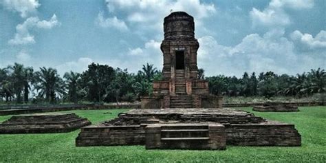 Mengunjungi Candi Bahal Satu Satunya Jejak Peninggalan Kerajaan