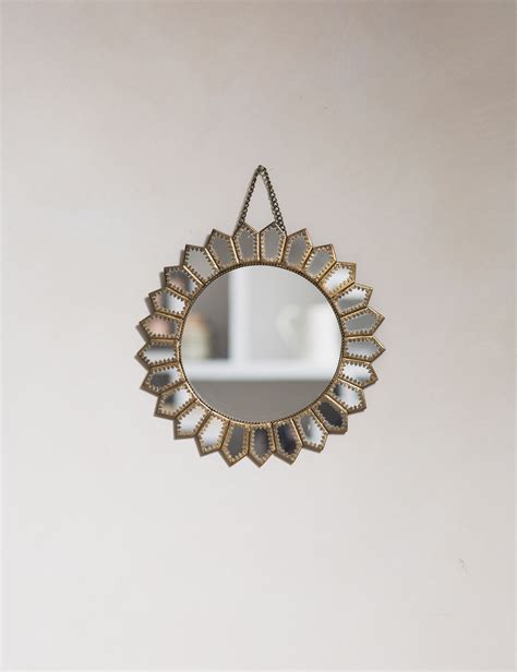 This Cute Little Sun Shaped Mirror May Only Be Small But It Definitely