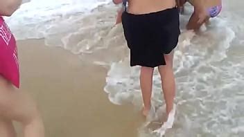 Golfinho Encalha Na Praia De Ipanema XVIDEOS