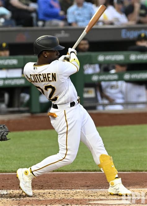 Photo Pirates Andrew Mccutchen Records 1999 Career Hit Pit2023060912