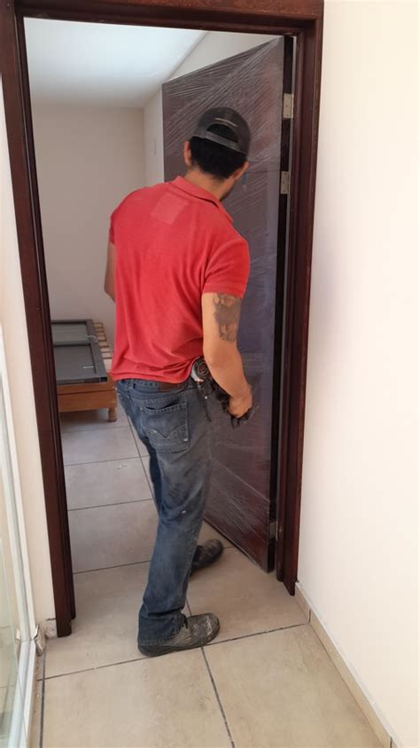 Foto Instalacion De Puerta De Tambor En Ampliacion De Casa Habitacion