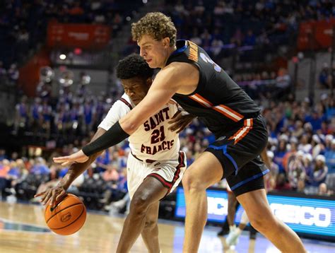 No. 23 Florida dominates inside, blasts Saint Francis