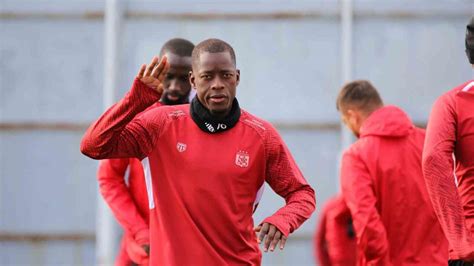 Sivasspor ile yollarını ayıran Kader Keita CFR Cluja transfer oldu