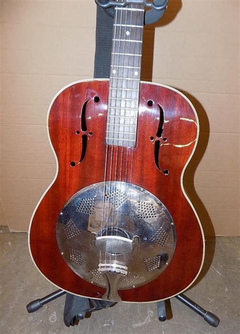 Rogue Fine Instruments Red Resonator 6 String Guitar Wcase