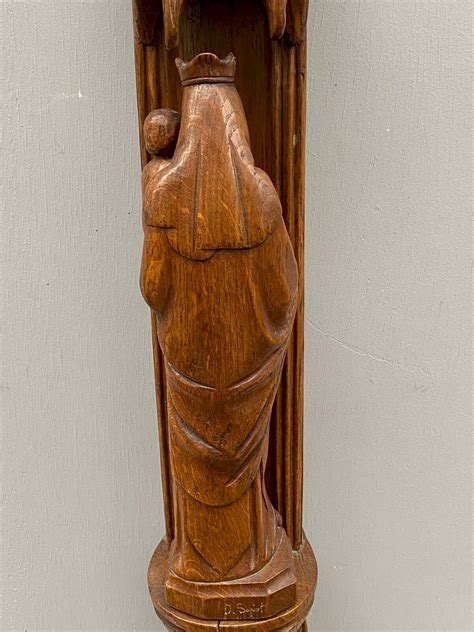 Vierge A Lenfant En Bois Sculpte Neogothique Xixeme Dans Son Autel M