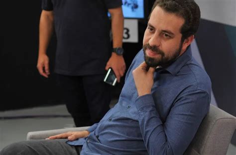 Guilherme Boulos é o candidato mais rejeitado ao lado de Marçal e