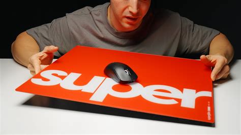 I Switched to a Glass Mousepad for 30 days - YouTube