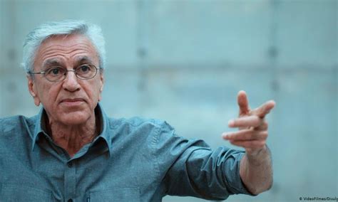 Temos Um Governo Inimigo Das Liberdades Diz Caetano Veloso Cultura