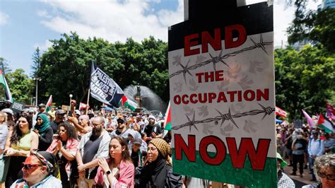 Pro-Palestine protest: Hundreds gather for thirteenth week to demand ...