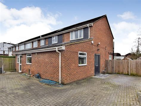 3 Bed End Terrace House For Sale In Cove Road Farnborough Hampshire