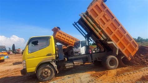 Dump Truck Mobil Truk Pengangkut Tanah Bongkar Muatan Youtube