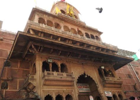 famous temples  vrindavan   visit