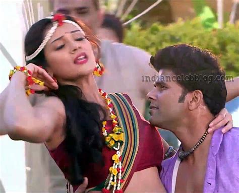 Megha Gupta Hindi Tv Actress Asrt S1 18 Hot Saree Caps Starcelebblog