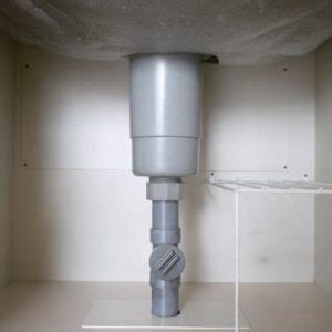 間接排水とは？ 給湯器や空調ドレン、受水槽にオーバーフローなどの排水方法を解説 - 街の水道屋さん.comの水回りお役立ち情報