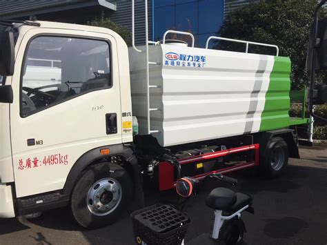 New Howo Factory Price T T Mini Sweeper Truck Efficient Vacuum Road