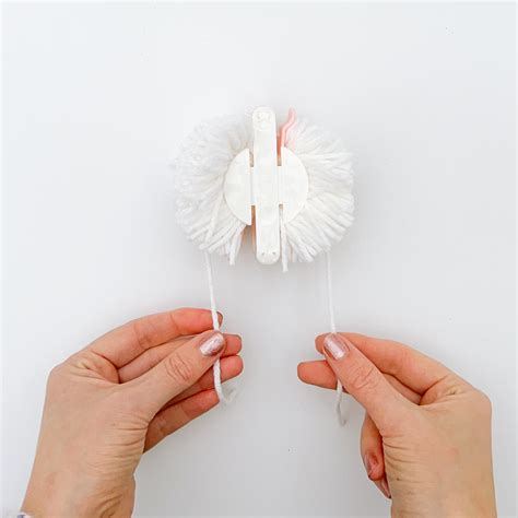 DIY Fans Debate How To Make A Pom Pom With Or Without A Tool - RYZE Superfoods