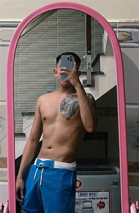 Boy teen cu to dài bằng gang tay fuck bao sướng body mình dây có gym traimodel