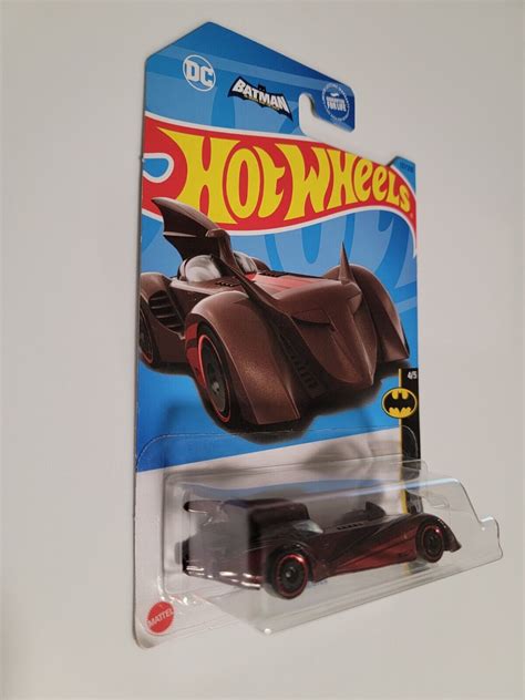 Hot Wheels ERROR Batmobile Red 4 5 Batman HE BRAVE AND THE BOLD 2023