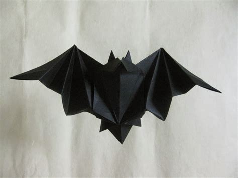 bat origami ~ easy arts and crafts ideas