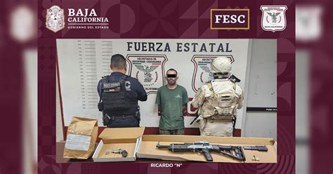 Detiene FESC y Sedena a hombre en posesión de armas y drogas Uniradio