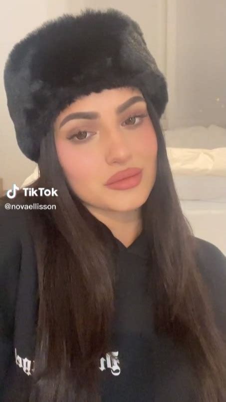 Hot Sexy Nova Ellisson Bikini Pics