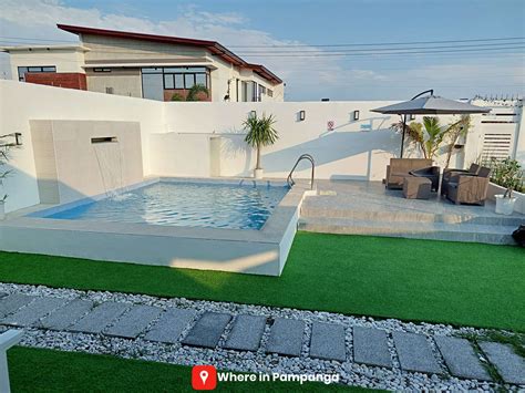 Bungalow House With Swimming Pool