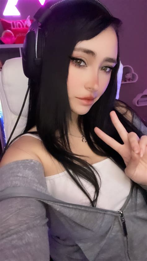 🎬📸geddygames🤓🎮 On Twitter Rt Bunixiee Im Live Playing Fortnite With The Girls Tonight