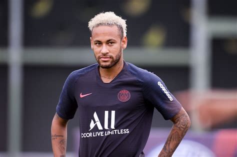 Photo 10 Neymar Jr PSG Conférences de Presse et entrainements