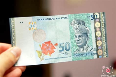 Gambar Pegang Duit Malaysia Banyak Closeup Shot Of Malaysian Riggit