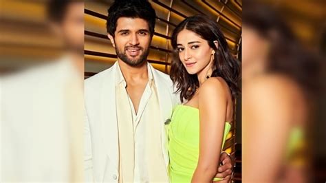 Ananya Panday Vijay Devarakonda Make Stylish Appearance On Koffee With