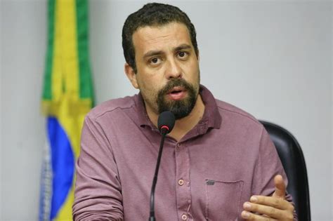 Pesquisa aponta Boulos em primeiro na disputa pela prefeitura de São