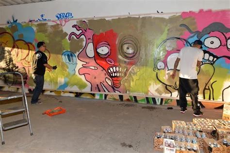 Chris Brown + Graffiti Artist Slick Team Up to Create Artwork Pieces ...