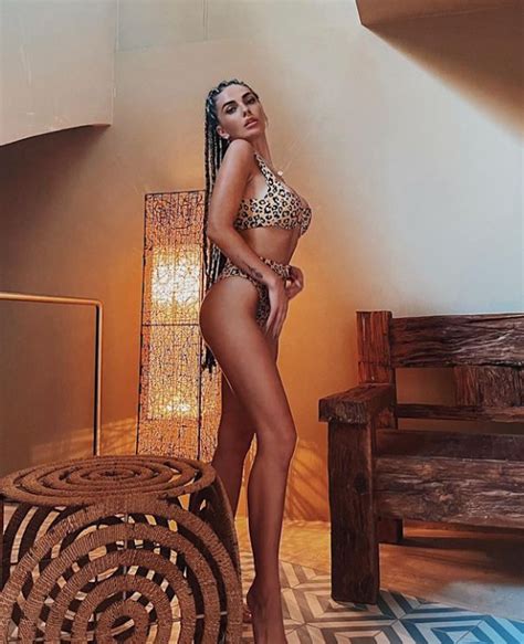 The Wonderful Poses Of Beatrix Ramosaj In A Bikini Telegrafi Telegrafi