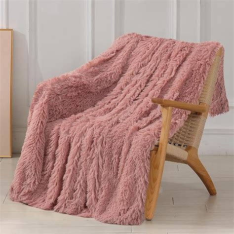 Amazon Tuddrom Decorative Extra Soft Faux Fur Blanket Queen Size