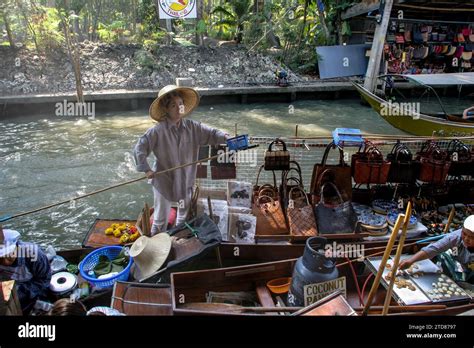 Floating Markets Around Bangkok Thailand Stock Photo Alamy